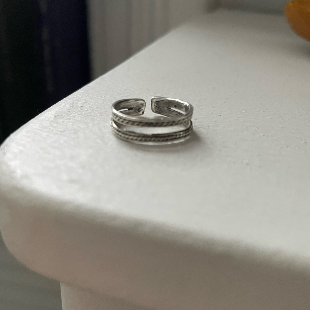 Silver Ring - Picture 3 of 3